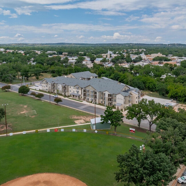 Barons Park - BARONS PARK