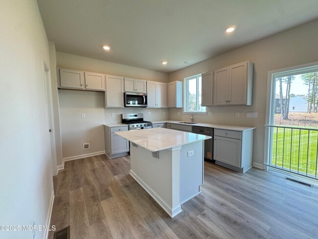 Photo - 17 Whaler Ave