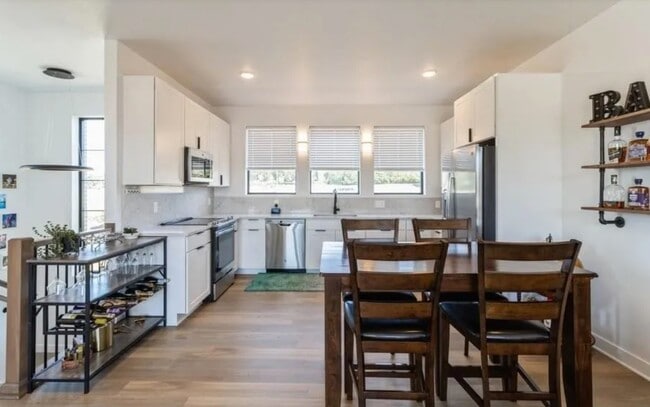 Photo - 1393 Keosauqua Way