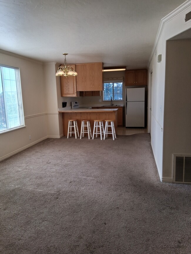 Building Photo - 1050 Orem Blvd Unit 45 Rental