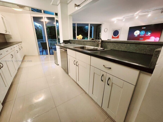 Photo - 1000 Quayside Terrace Unit 408