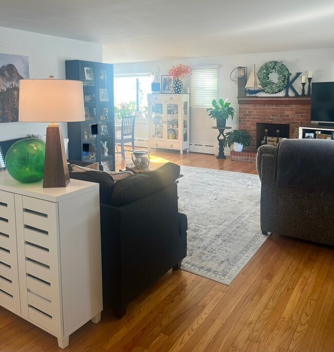 Building Photo - 8 Chartier Cir