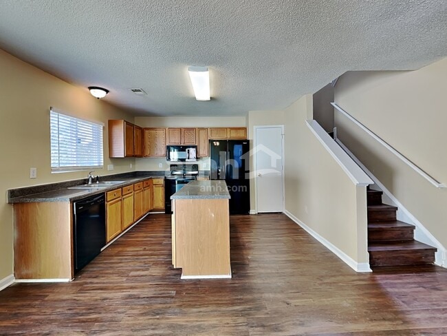 Photo - 3669 Marshlane Way