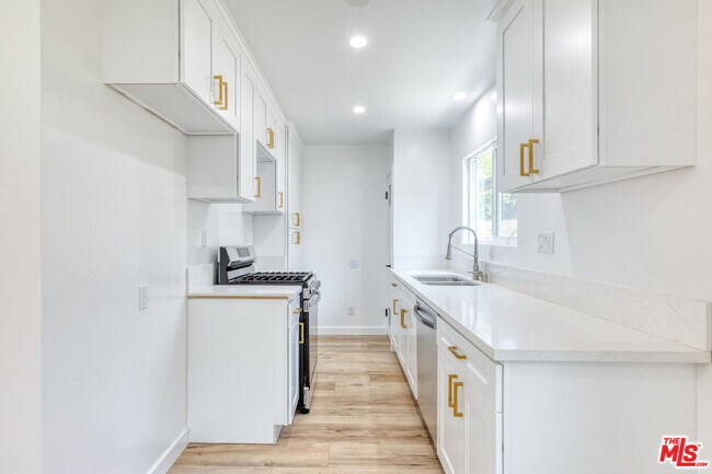 Photo - 2318 Glover Pl Unit 2