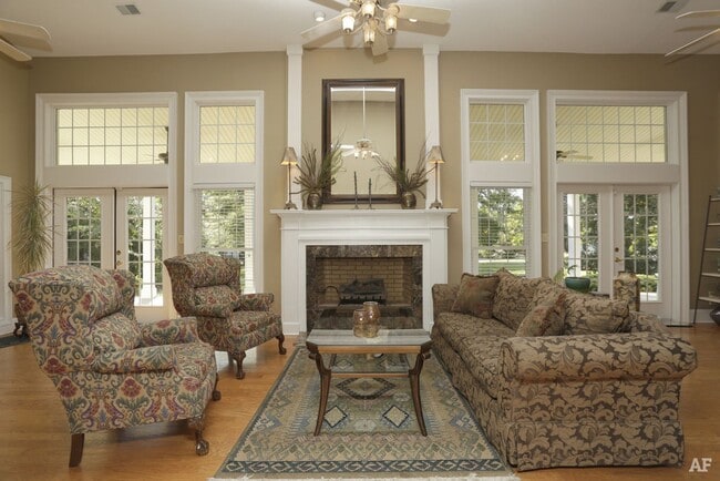 Photo - Wexford Condominiums - 3BR/2BA - $1550/Mo Unit 150 Wexford Dr #106