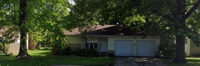 Photo - 2340 E Seminole St