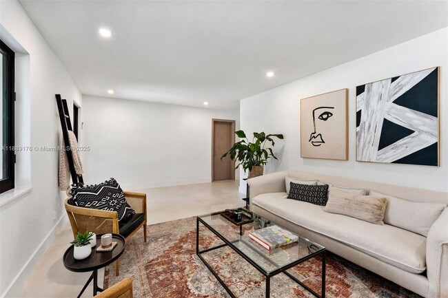 Photo - 420 SW 19th Rd