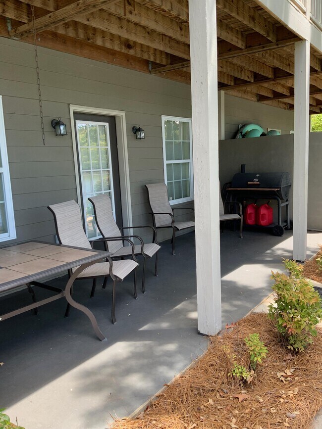 Photo - 501 Port Laz Ln