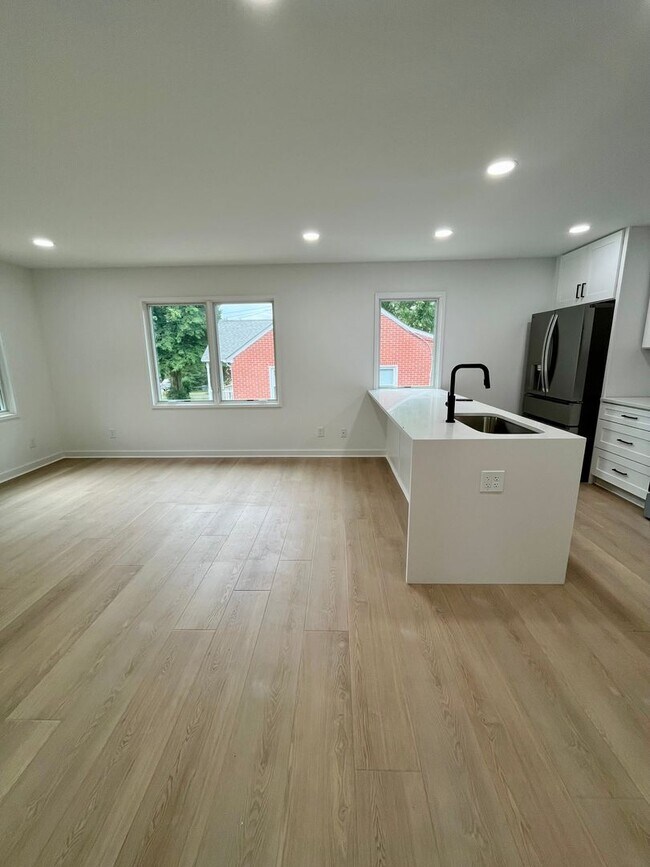 Photo - 1411 Chesapeake St Unit 1411-A