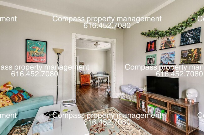214 Gold Ave NW Unit 1