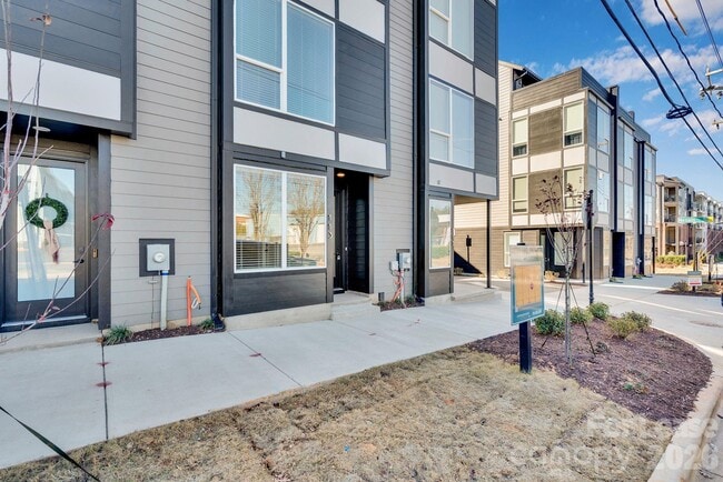 Photo - 113 Verbena St