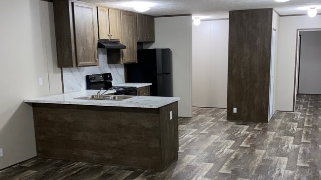 Photo - 225 W Fambrough St