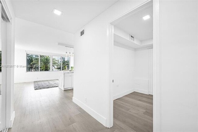 Photo - 1000 West Ave Unit 1000 West Ave  224