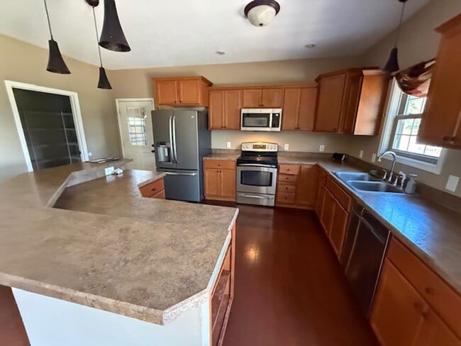 Photo - 616 Wintergreen Dr