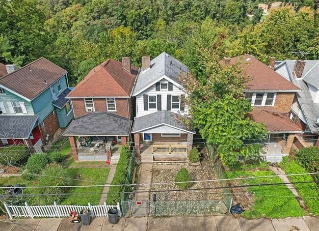 Photo - 2031 Chalfant St