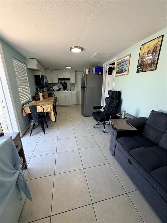 Photo - 2216 Webber St