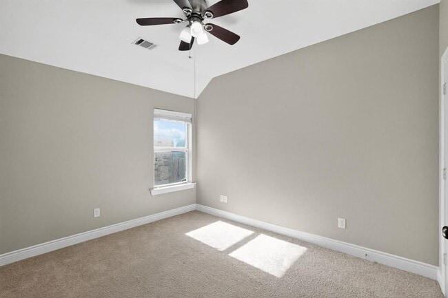 Photo - 6916 Etna Way