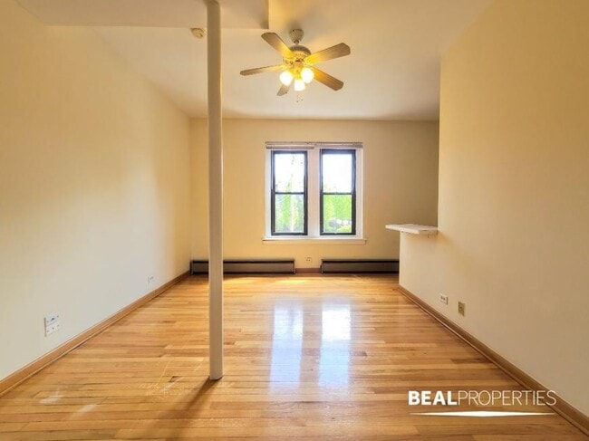 1 bedroom in CHICAGO IL 60657 - 1 bedroom in CHICAGO IL 60657 Condo Unit 205