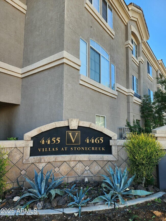 Building Photo - 4455 E Paradise Vlg Pkwy S Unit 1035