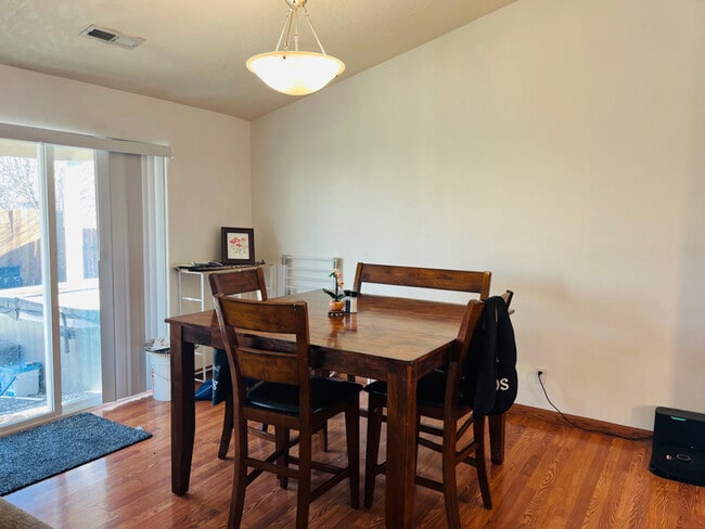 Photo - 1267 S 7th St