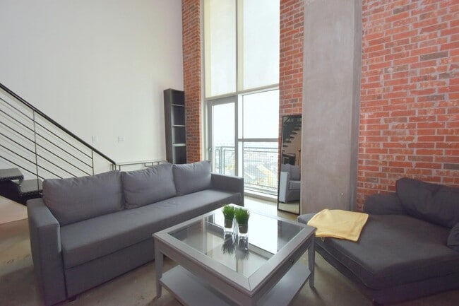 Photo - 2000 Bagby St Unit 13439