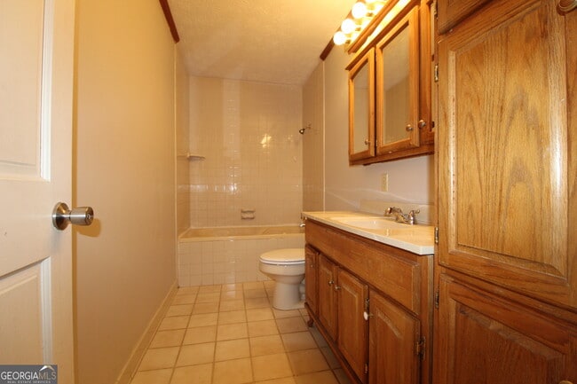 Photo - 16 Woodberry Dr