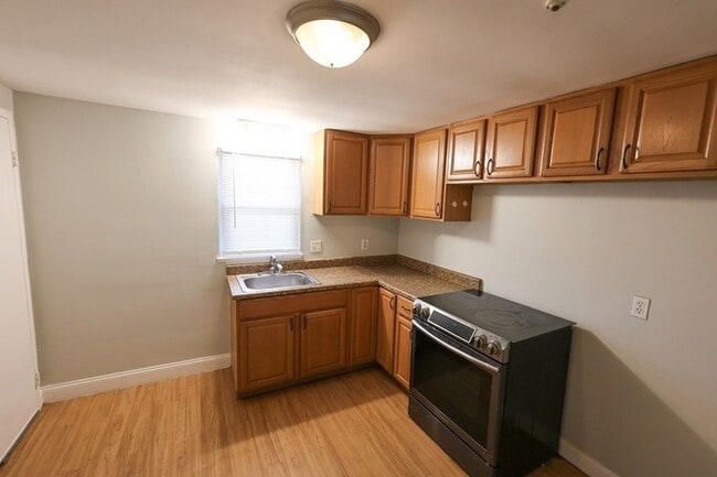 Photo - 18 Essex St Unit 3