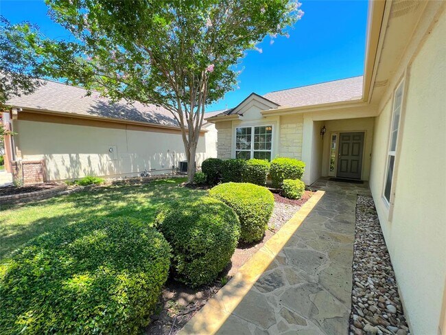 Photo - 310 Deer Meadow Cir