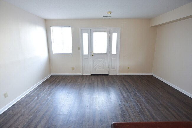 Photo - 1271 Summit St