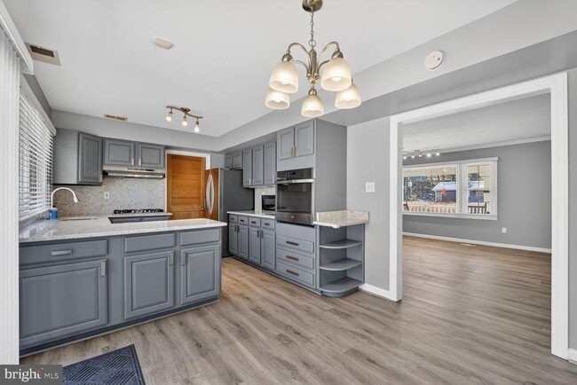 Photo - 1405 Pennington Ln