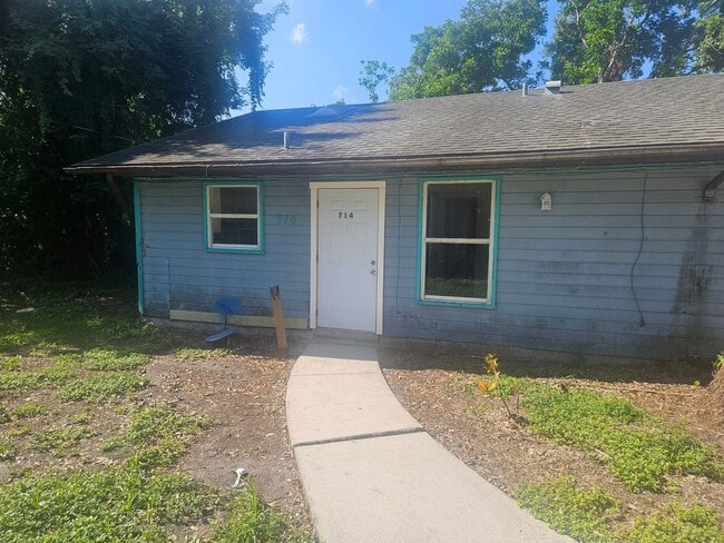 2/1 DUPLEX - 2/1 DUPLEX House
