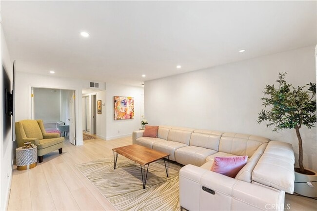 Photo - 4724 Park Granada Unit 217