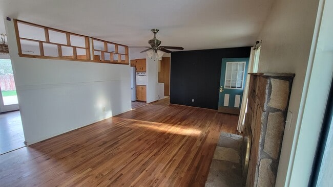 Photo - 1160 Phelps Cir