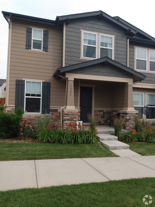 Building Photo - Modern, Smart & Move-In Ready — Ideal Loca... Rental