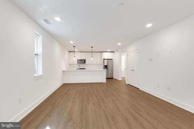 Photo - 1335 N Marston St Unit 102