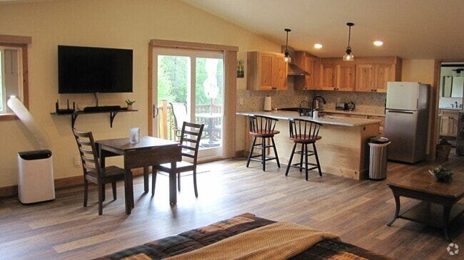 Building Photo - 5629 Elmira Rd Rental