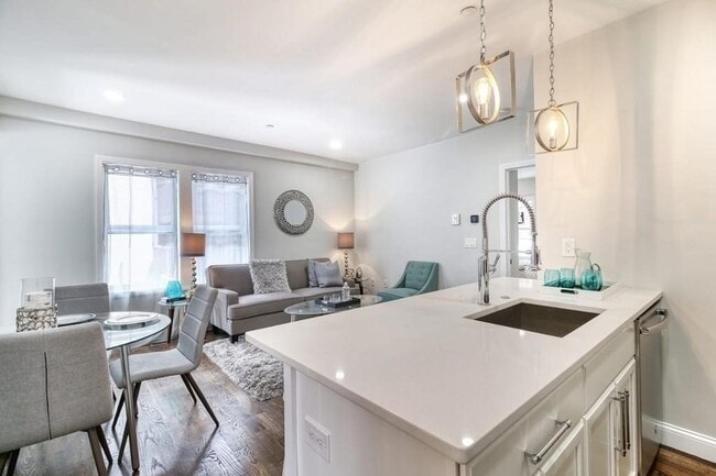 Photo - 51 Havre St Unidad 1