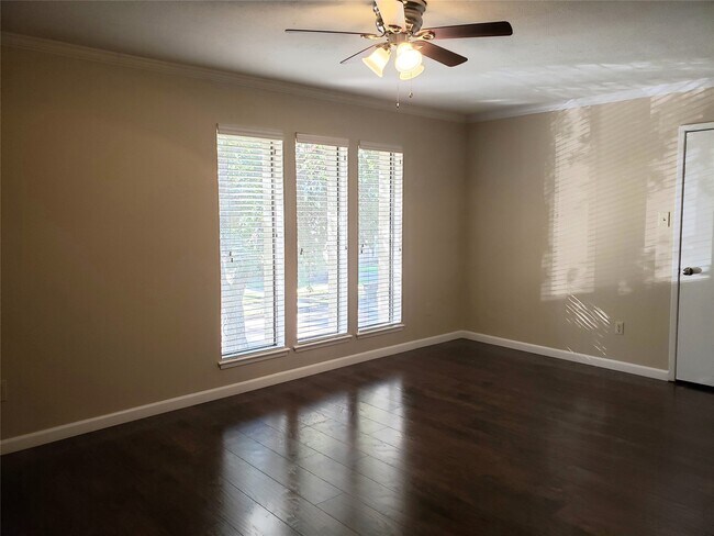 Photo - 14822 Earlswood Dr