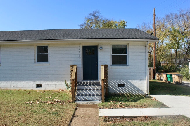 Building Photo - 1401 22nd Ave N Unit D Rental