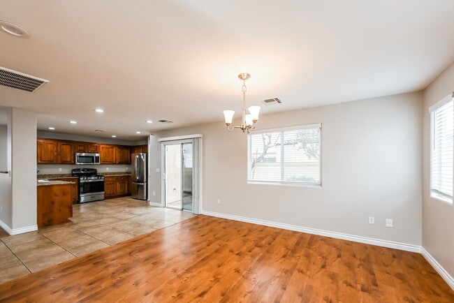 Photo - 5714 Old Colony Dr