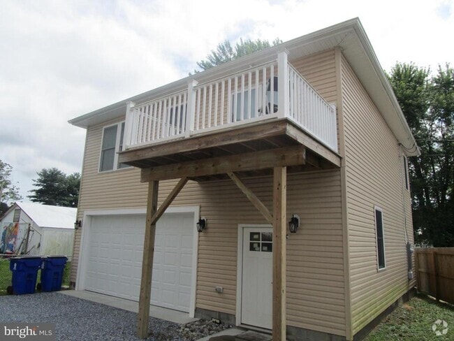 Building Photo - 5 South Main Street Rental