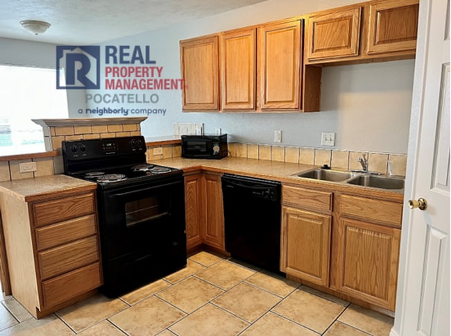 Photo - 1580 Zener St Unit 1580 Zener St B