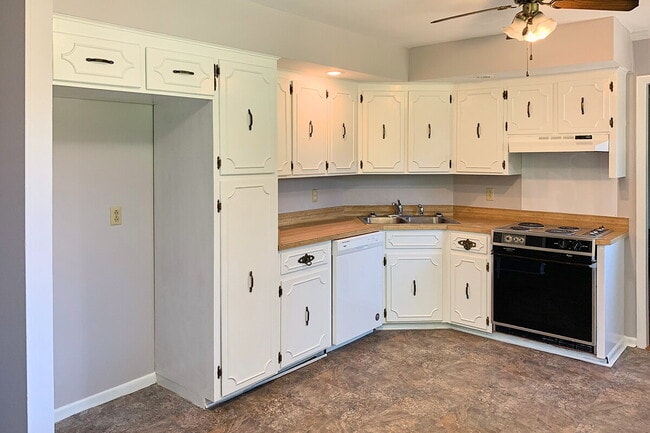 Photo - Coming Soon: Large 3BR +, 1 1/2 BA house