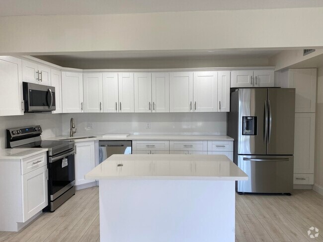 Building Photo - 1455 SW Silver Pine Way Unit 106-B2 Rental