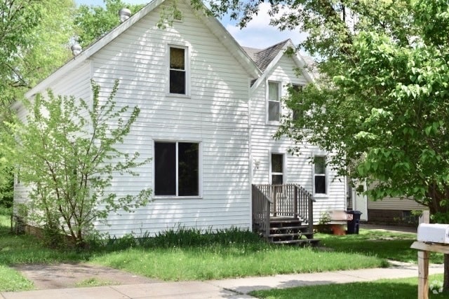 Building Photo - 1817 Kendall St Rental