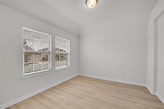 Photo - 113 Charro Ct