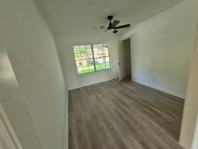 Photo - 10221 Bretton Dr
