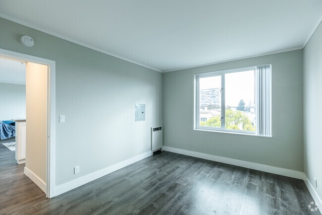 Model 1BR, 1BA - 700SF - Bedroom