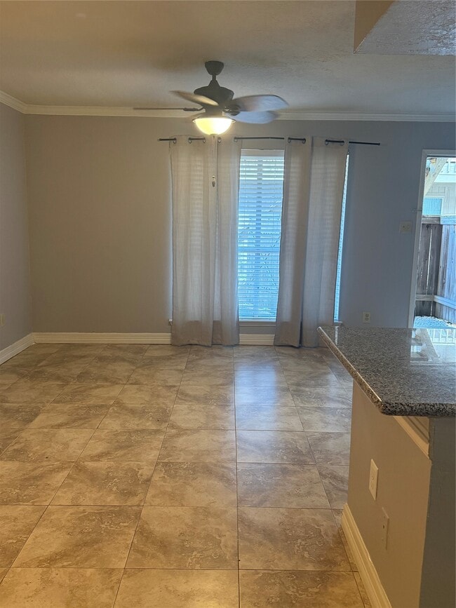 Photo - 3919 Fairmont Pkwy Unit 205