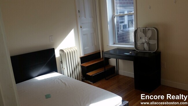 Photo - 60 Egmont St Unidad 3